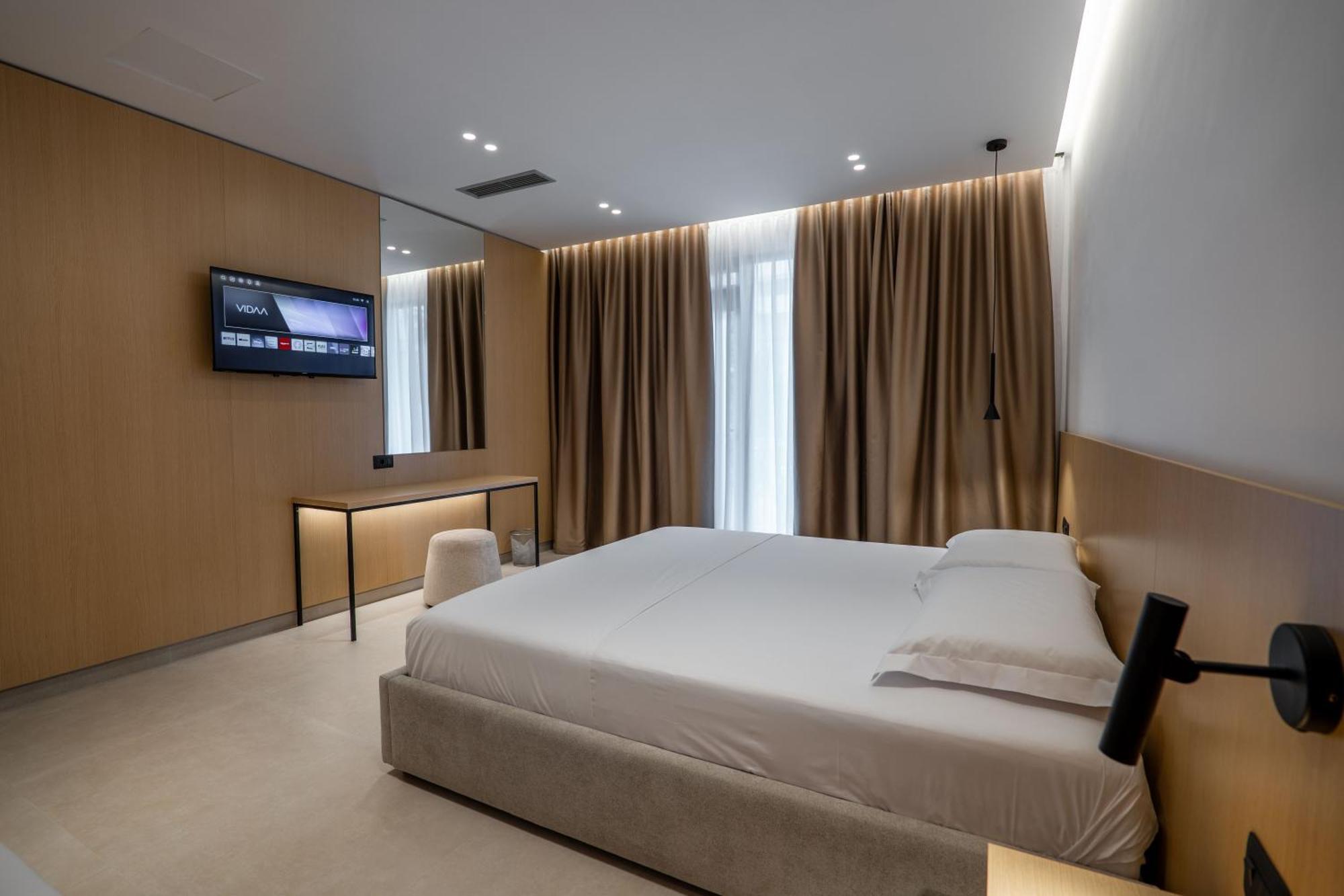 Austin Boutique Hotel Саранда Екстер'єр фото