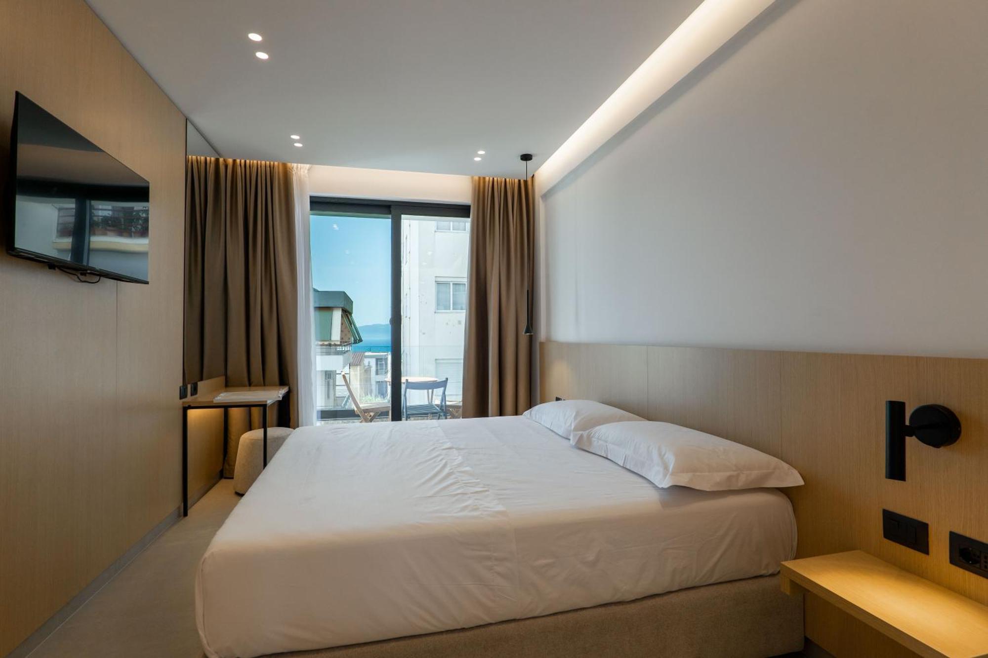 Austin Boutique Hotel Саранда Екстер'єр фото
